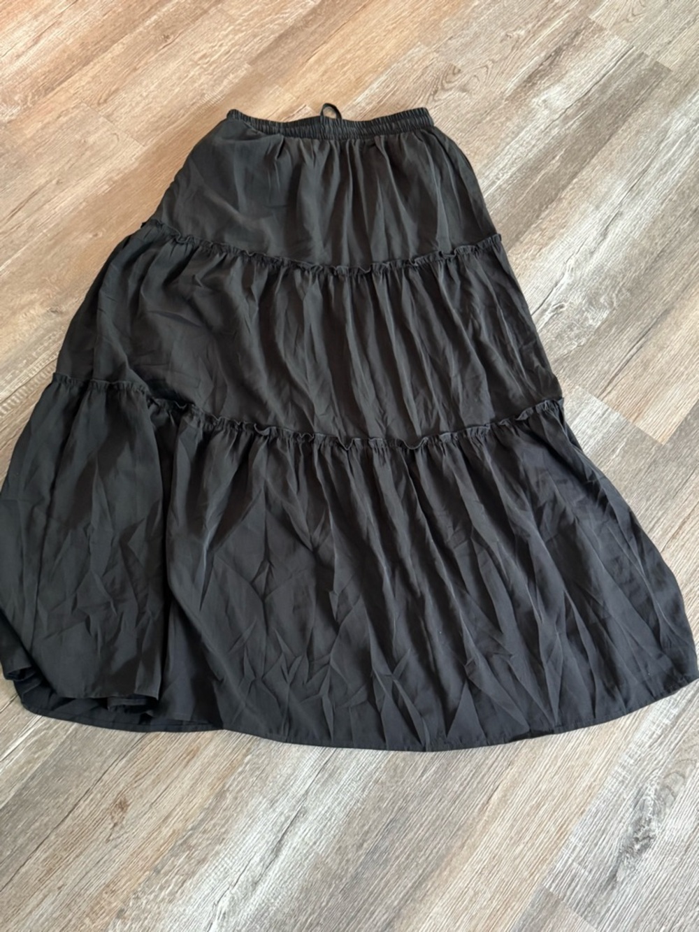 Black Tiered Maxi Skirt - Women - Picture 5 of 5